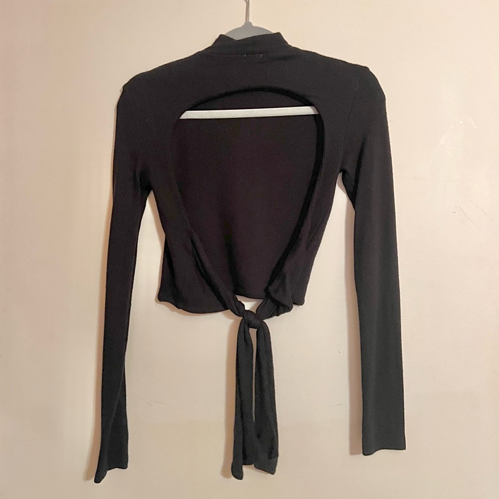 Open-Back Mock Neck - Picture 4 of 6